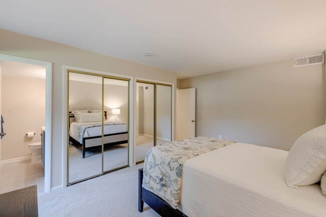 Building Photo - Lafayette Park Condominium | All Utilities Included | Pool, Tennis Court & Clubhouse
