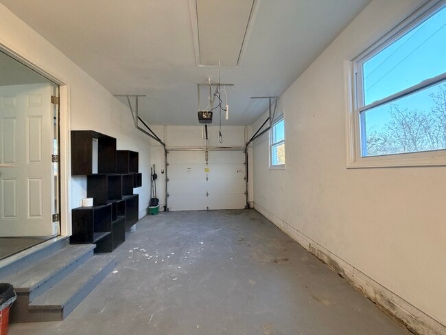 Building Photo - 101 Holly Rd