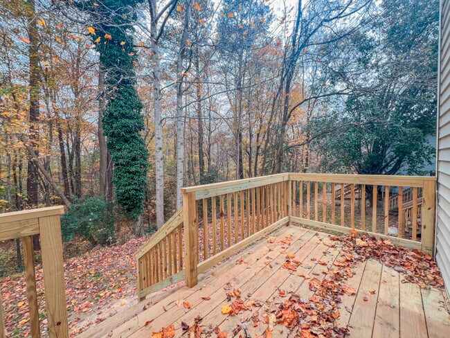 Building Photo - 32 Fox Hill Dr