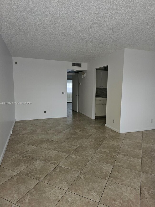 Building Photo - 13255 SW 9th Ct