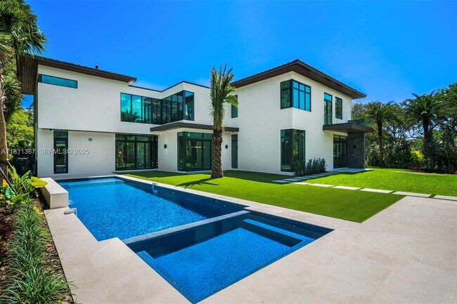 Building Photo - 12500 SW 64th Ave