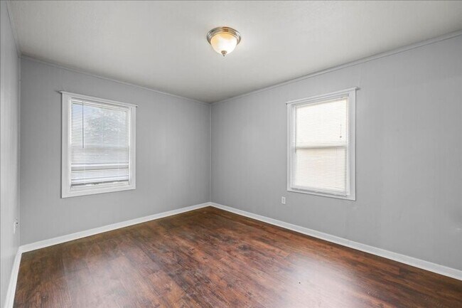 Building Photo - 1405/1407 Marshall Ave.