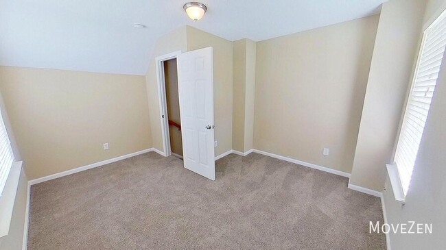 Building Photo - 13531 Willow Falls Rd