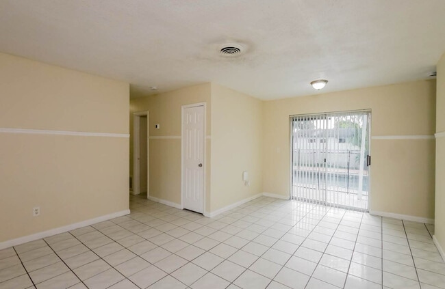 Building Photo - 340 Carolina Ave