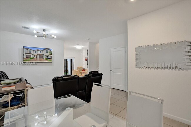 Building Photo - 250 SW 159th Ct