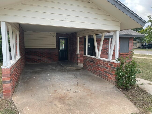Building Photo - 302 Penrose St