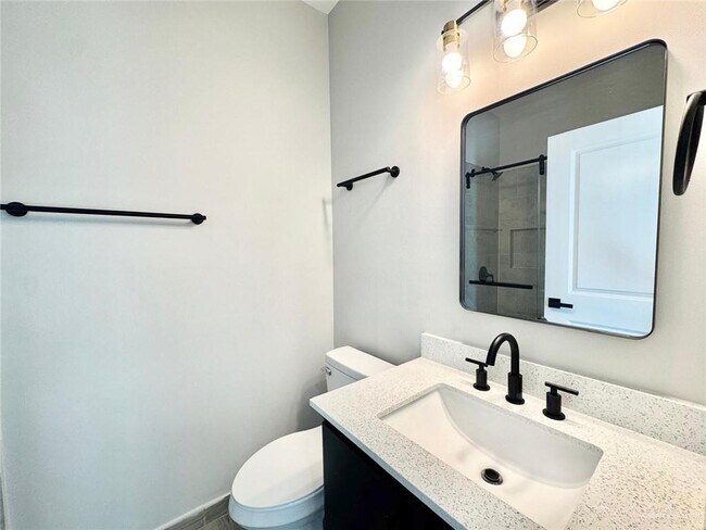 Building Photo - 31 Dragonfly St