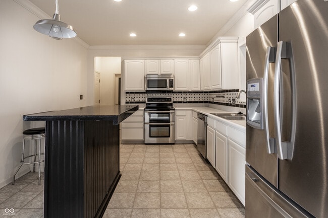 Building Photo - 3394 Roundlake Lane