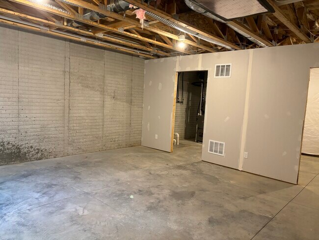 Building Photo - 11407 N 161st Ct