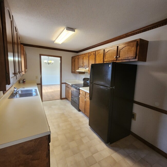 Building Photo - 103 Brams Ct