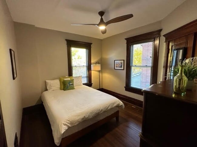 Building Photo - Victorian Village / Short North Single Family House!