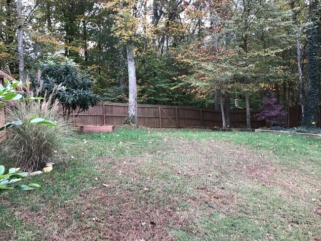 Building Photo - 500 Airdale Ln