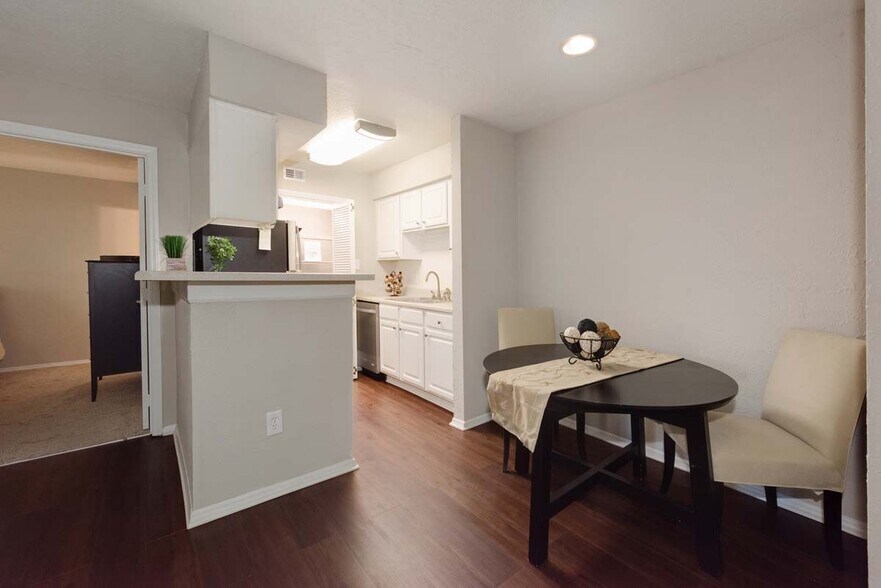 Averelle North Hills 120 Ridgewood Dr Raleigh NC 27609 Apartment Finder