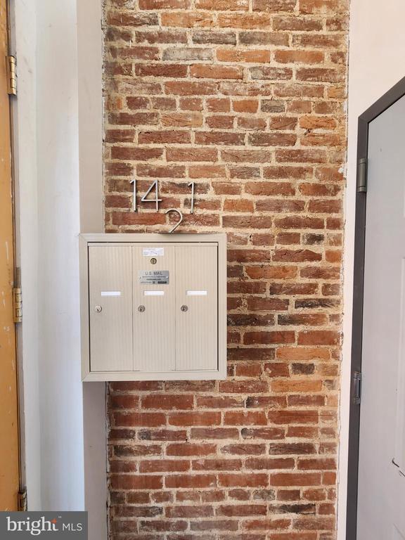 Building Photo - 1421 W Baltimore St