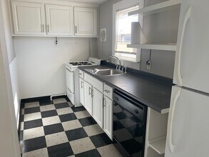 Building Photo - 30 French St