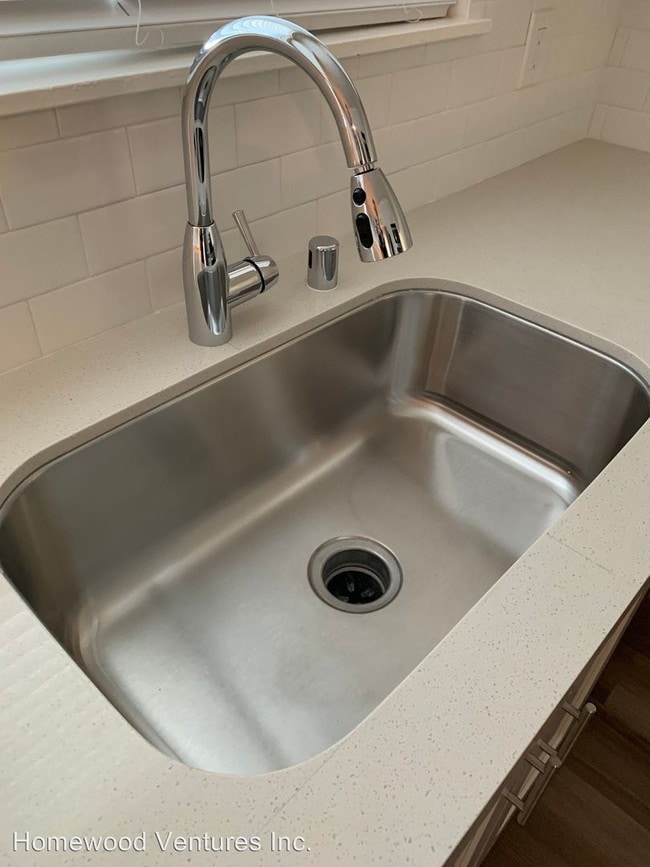 Building Photo - 3771 Miramar Way