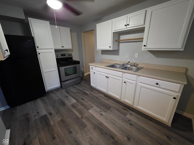 Building Photo - 1219 N Rural St