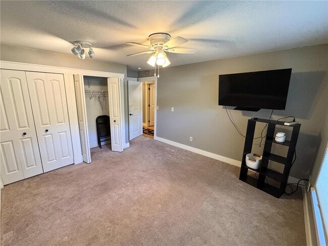 Building Photo - 15565 26th Ave N