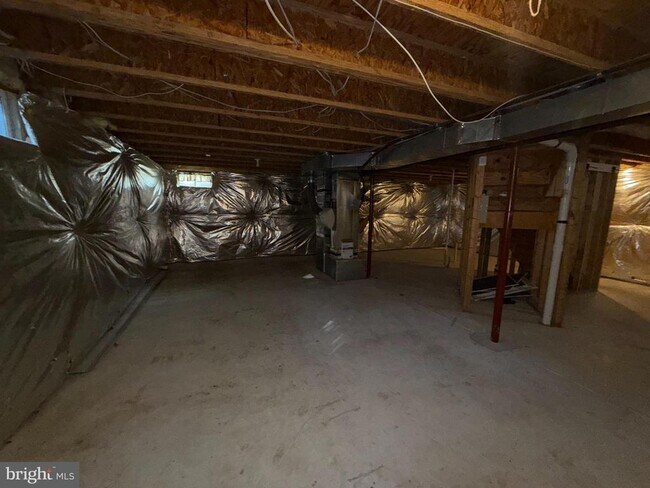 Building Photo - 20453 Charter Oak Dr