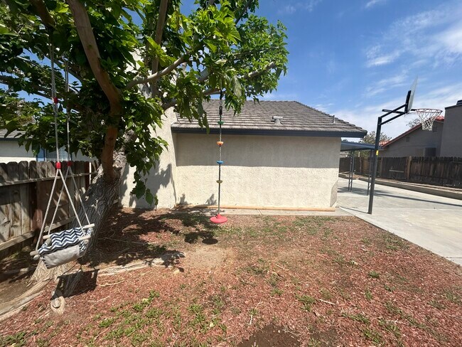 Backyard - 45408 17th St E