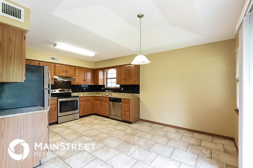 Building Photo - 2504 NW 8 St