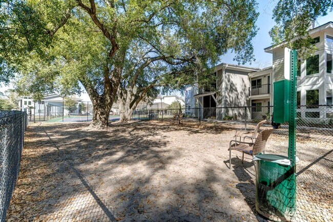 Building Photo - Great 2 BR/2 BA Condo in East Bridge Town ...