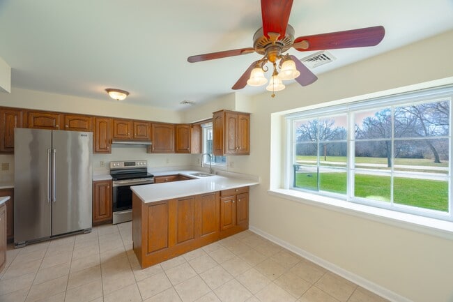 Building Photo - 2428 S Root River Pkwy