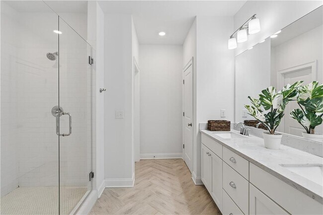 Building Photo - 857 Constellation Dr