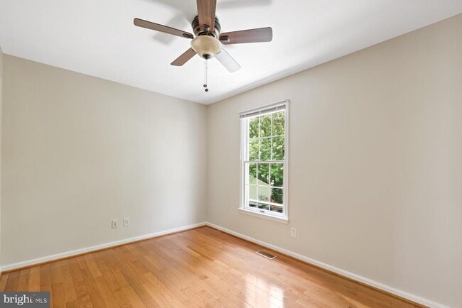 Building Photo - 4970 Manor House Ct