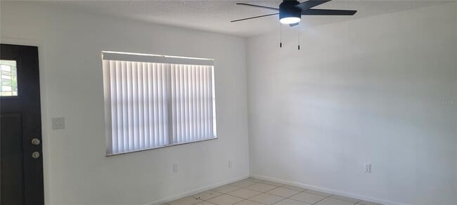 Building Photo - 2461 Dryer Ave