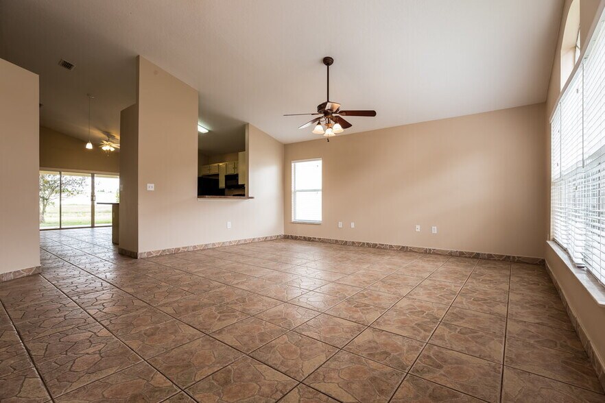 Building Photo - 3320 Kelsey Ln