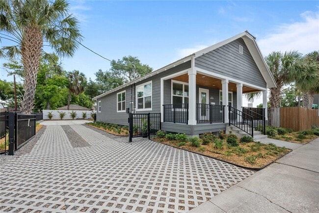 Building Photo - 2203 N Blvd