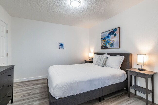 Building Photo - 1816 S G St