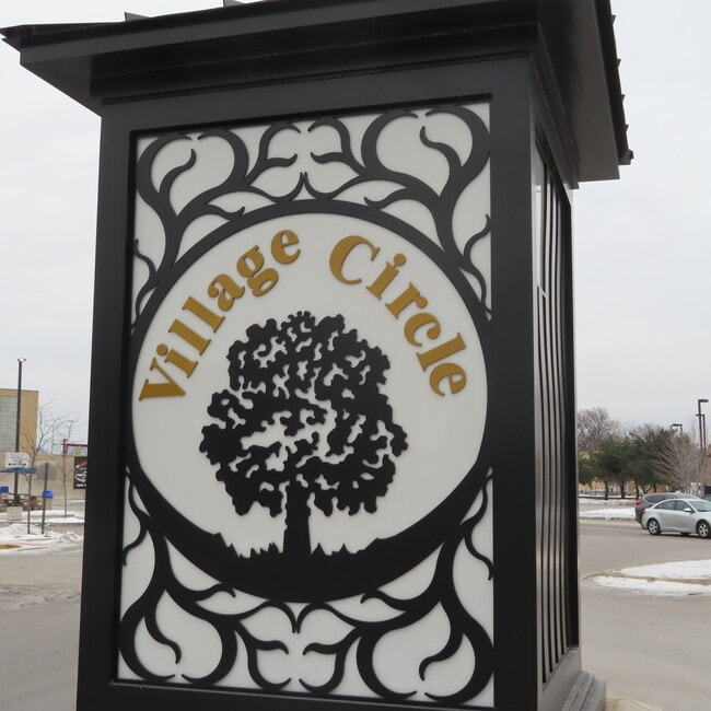 Building Photo - 7610 W Grand Ave