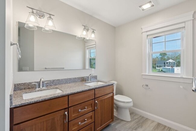 Building Photo - 2 Lodge Dr