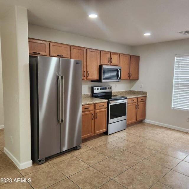Building Photo - Riata West Home