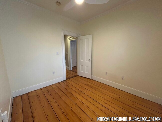 Building Photo - 1 Pickering Ave