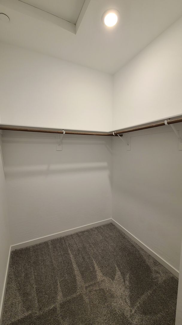 Building Photo - 3 Bedroom 3 Bath Townhouse