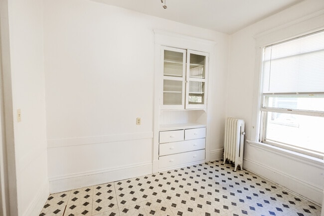 Building Photo - Grand Place | 657