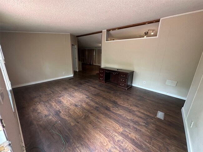 Building Photo - 35 Amber Dr