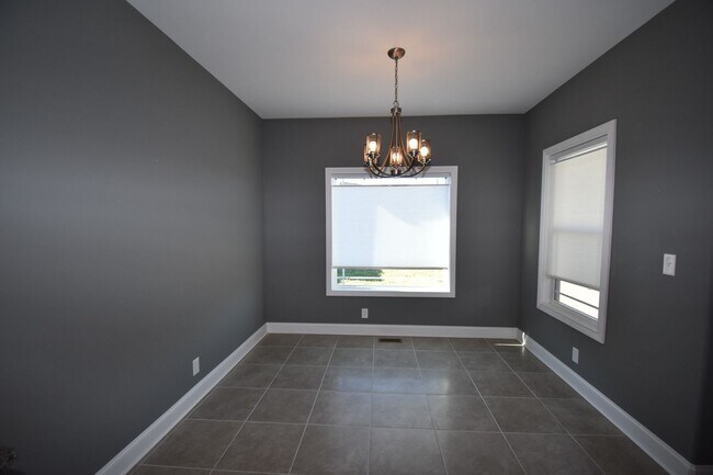 Building Photo - 1072 Fuji Ln