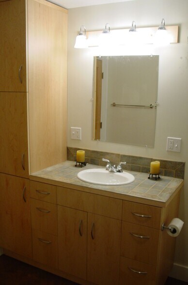 Bathroom vanity - 106 NW 56th St
