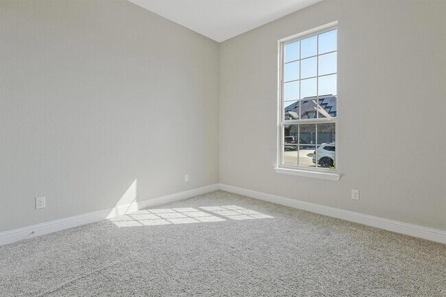 Building Photo - 1910 Graham Wy