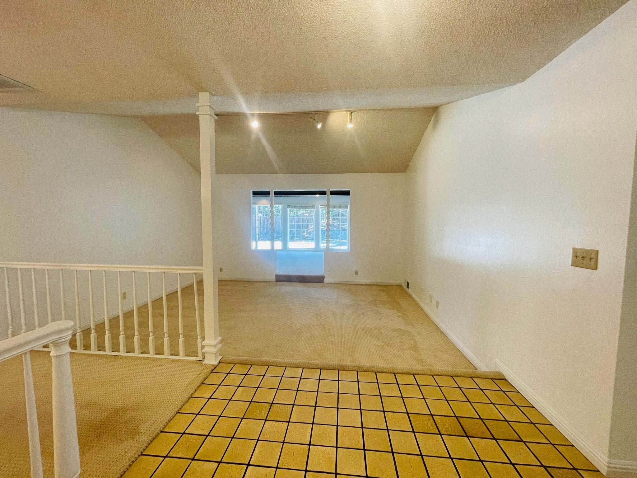 Building Photo - 1150 Stafford Dr