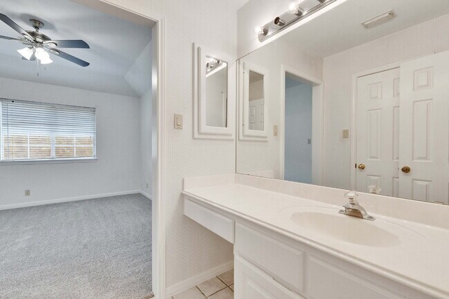 Building Photo - Charming Home in the Coveted River Place Community 5407 Merrywing Circle, Austin, TX 78730