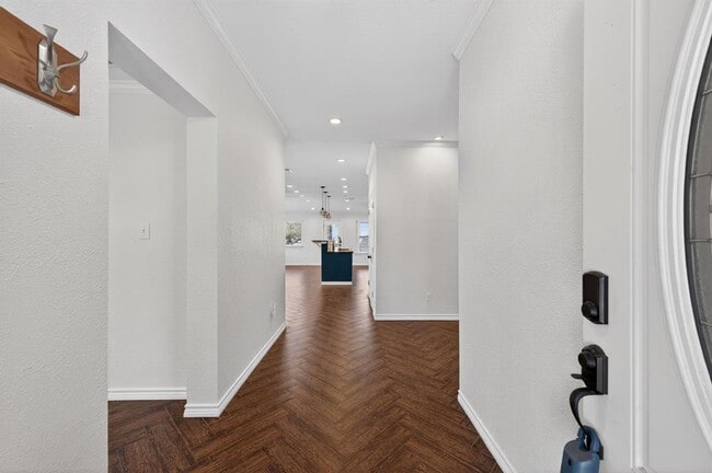 Building Photo - 1201 Dillon Lake Bend