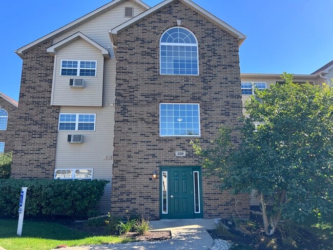 Primary Photo - 330 Cunat Blvd