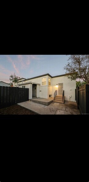 Building Photo - 220 S Pardee St