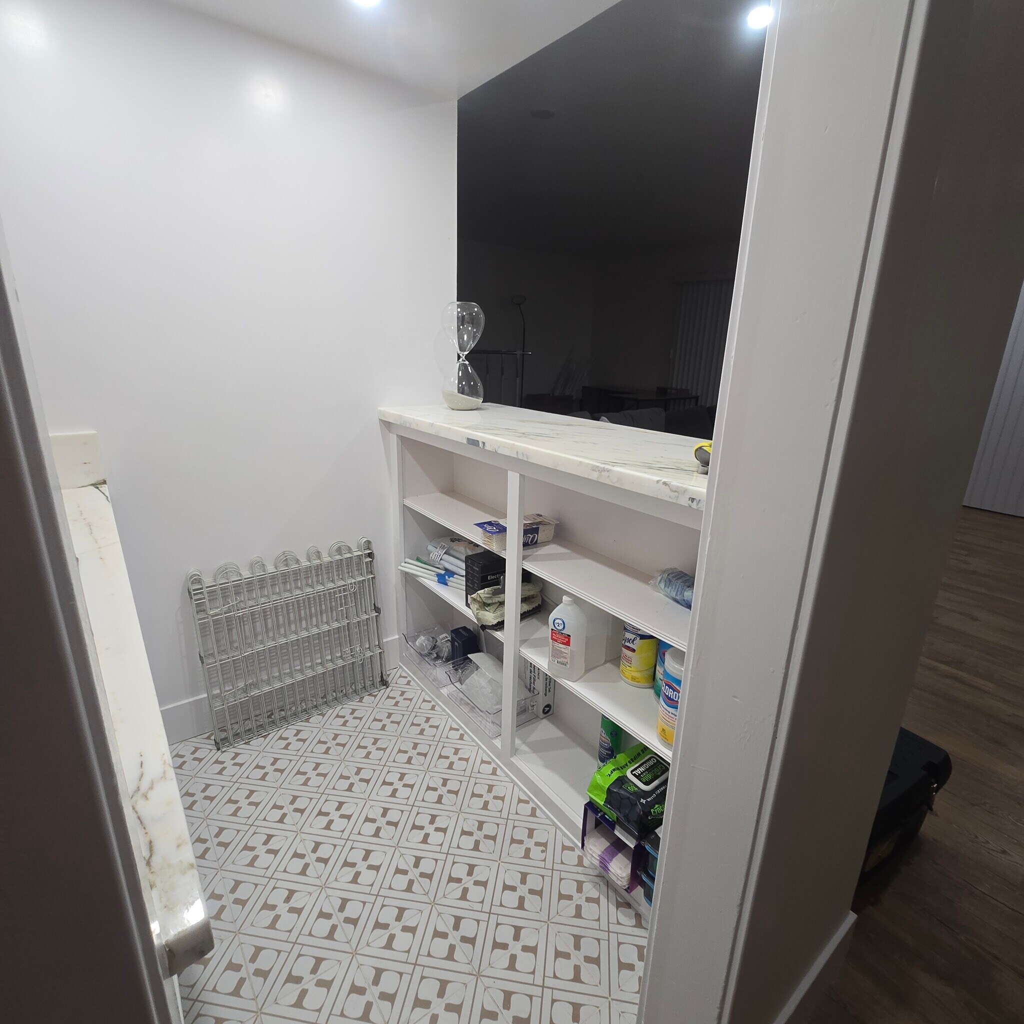 Building Photo - 916 S Sherbourne Dr