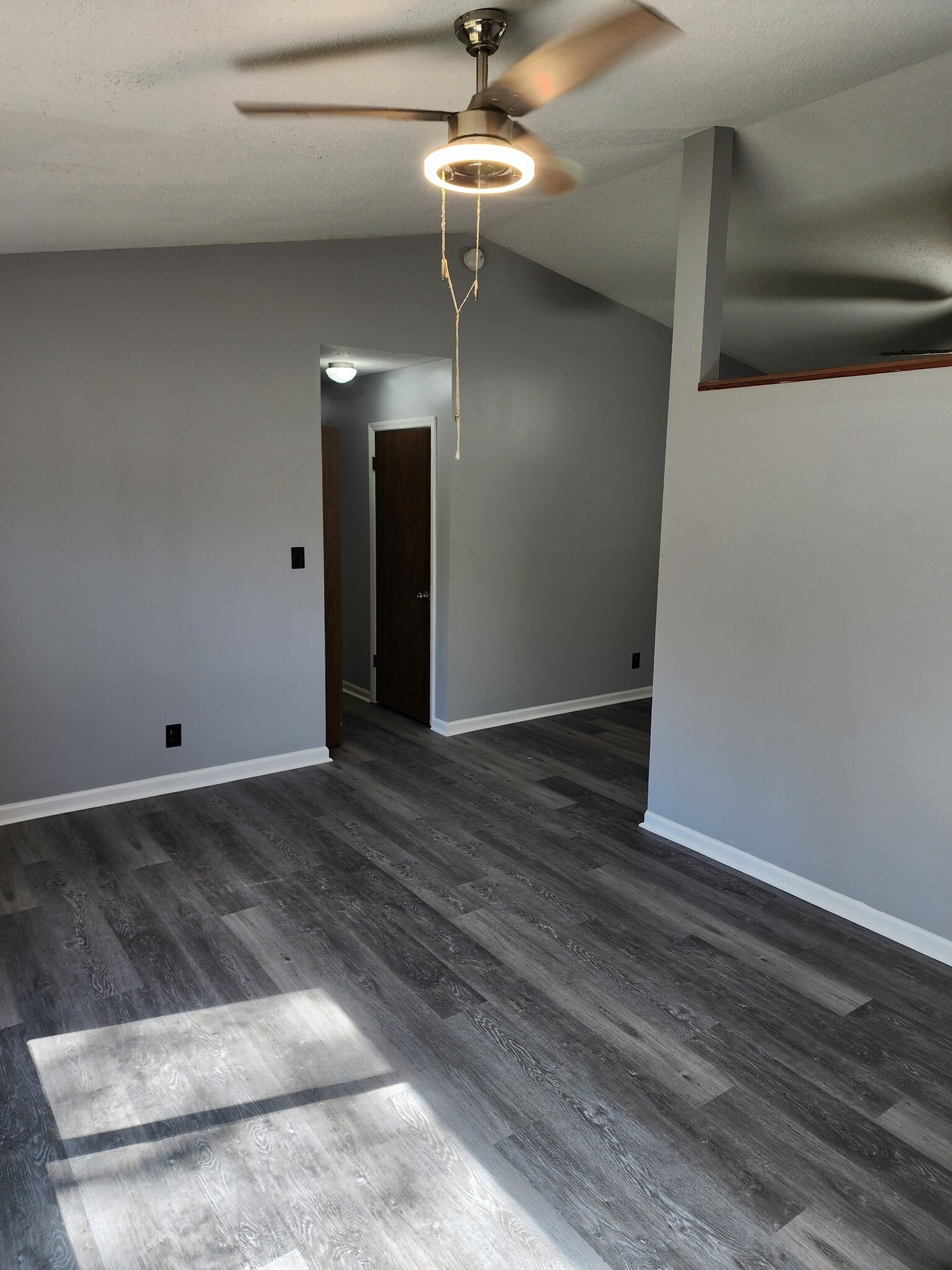Livingroom towards hallway - 3625 E Parkway